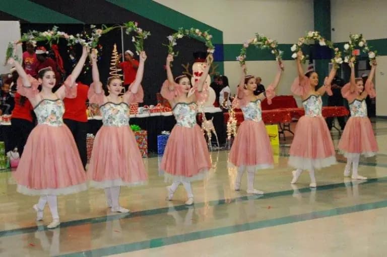 Santa Community Project, 2005 — photo 5