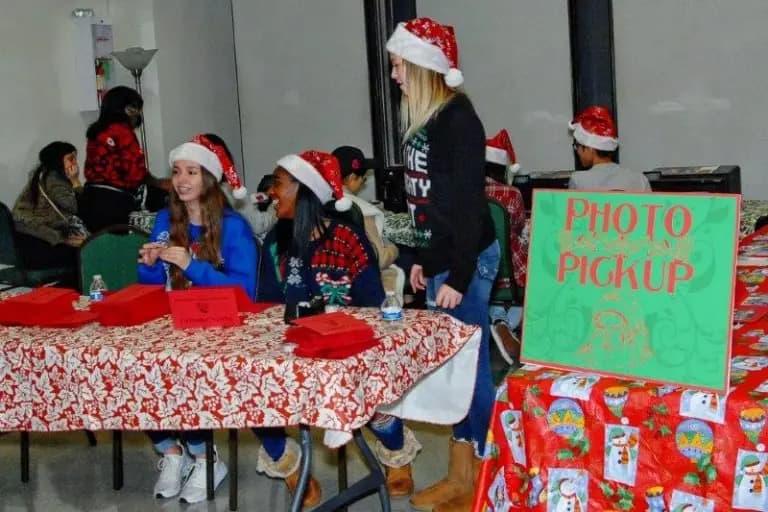 Santa Community Project, 2005 — photo 25